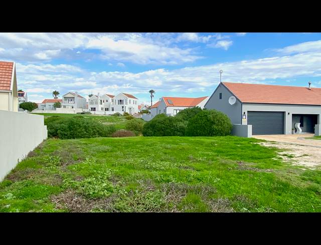 365M² VACANT LAND FOR SALE IN PORT OWEN
